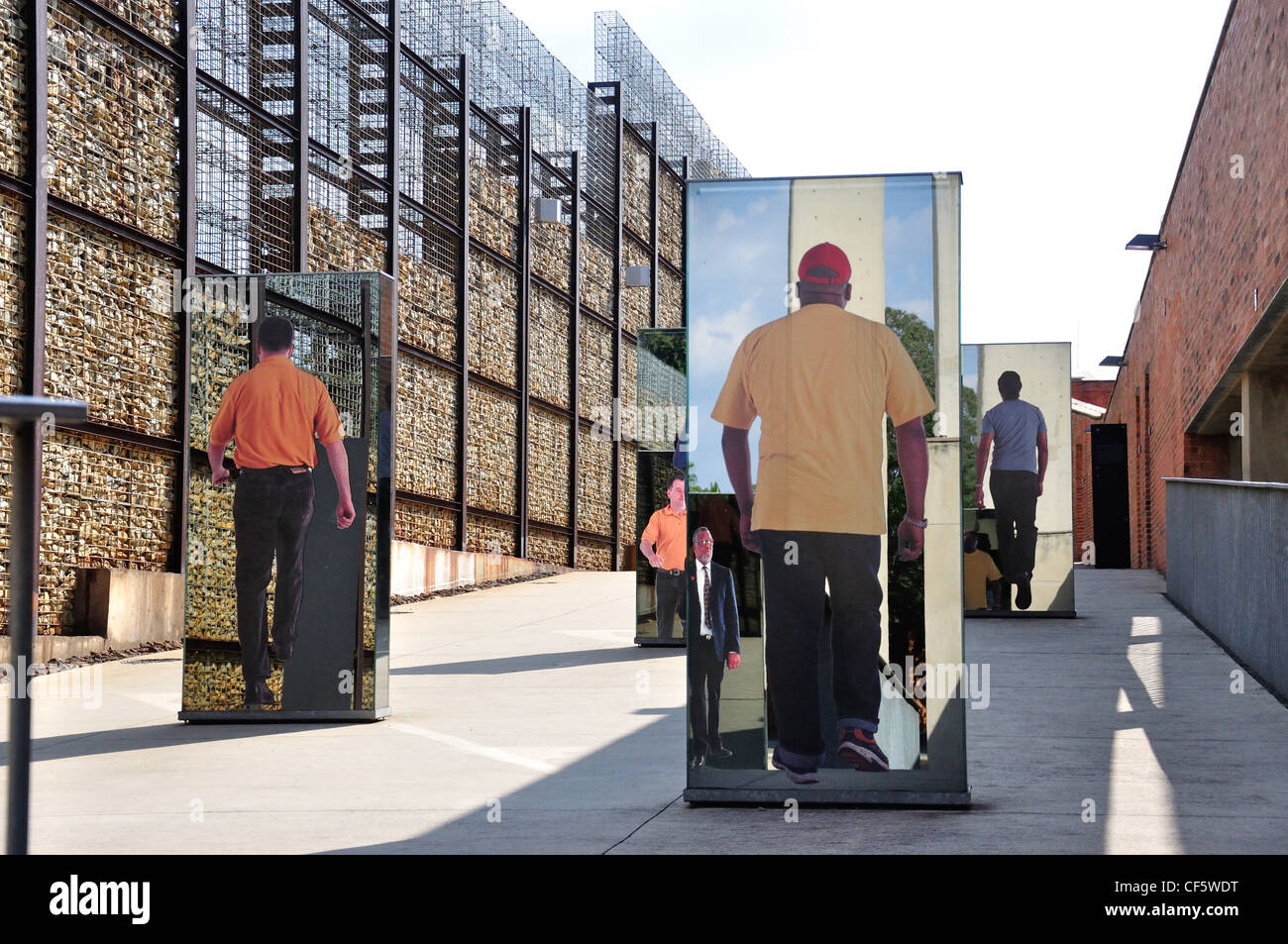 "Journeys" multikulturellen Ausstellung auf das Apartheid-Museum, Johannesburg, Provinz Gauteng, Südafrika Stockfoto