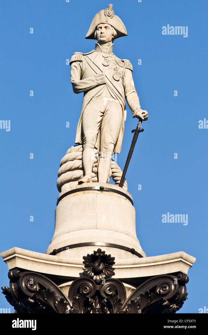 Blick bis auf die Statue von Nelson auf Nelson Säule. Stockfoto