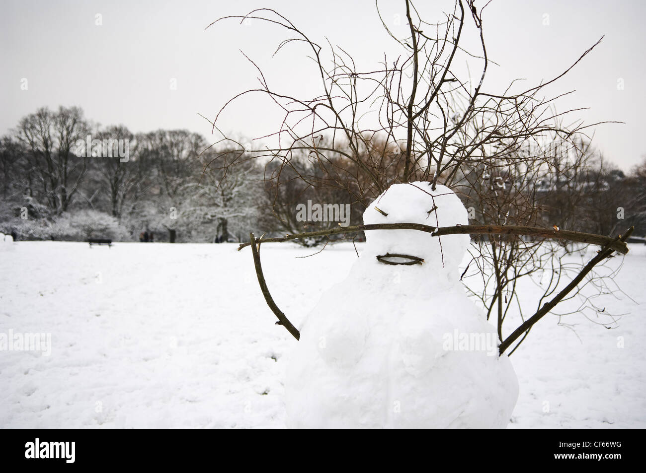 Ein Schneemann gebildet aus den extremen Wetterbedingungen in London im Jahr 2009. Stockfoto