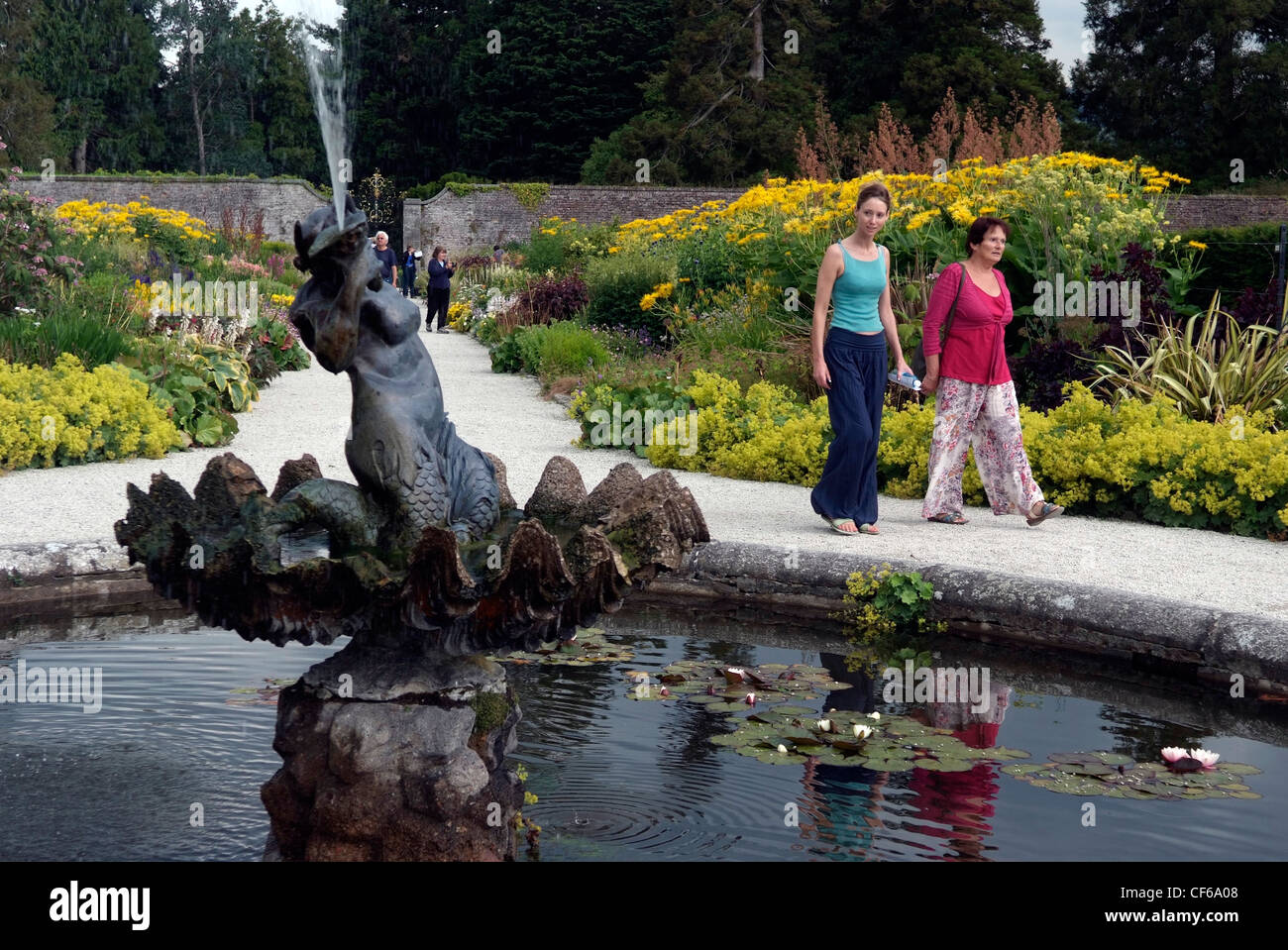 Irland, Powerscourt House and Gardens in der Nähe von Enniskerry Stockfoto