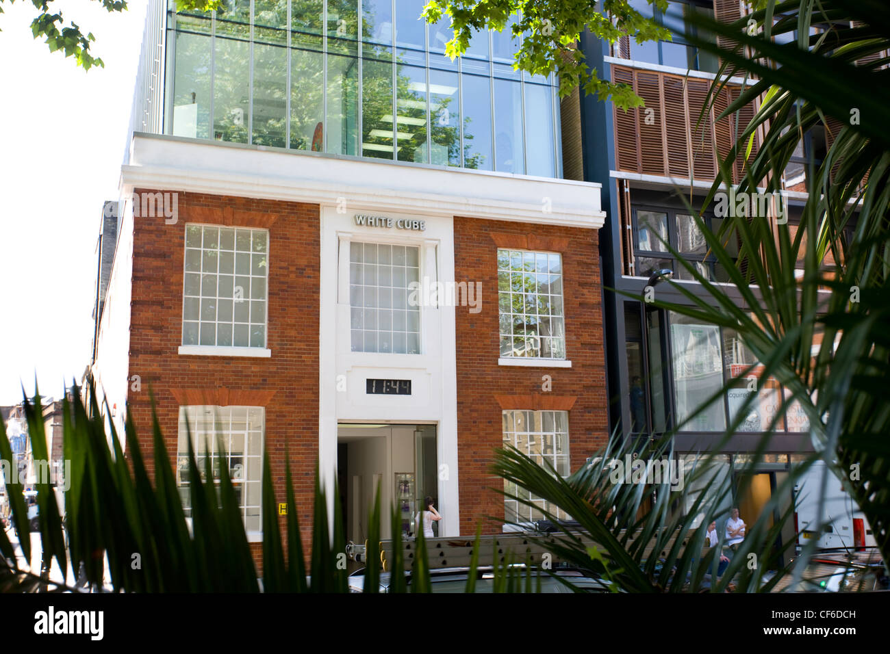 Die Vorderseite des White Cube, eine Kunst-Galerie in Hoxton Square. Stockfoto