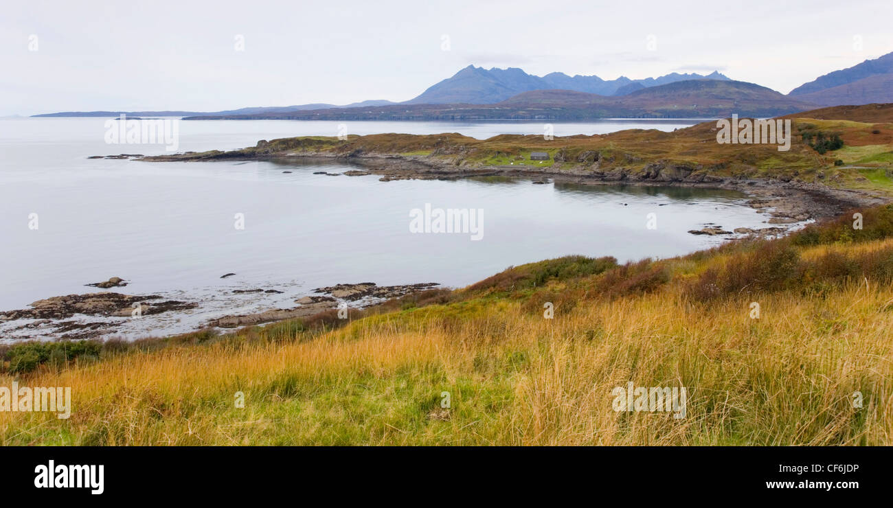 Tarskavaig, Isle Of Skye Highland, Schottland. Blick auf die Halbinsel Strathaird und entfernten Cuillin Hills. Stockfoto