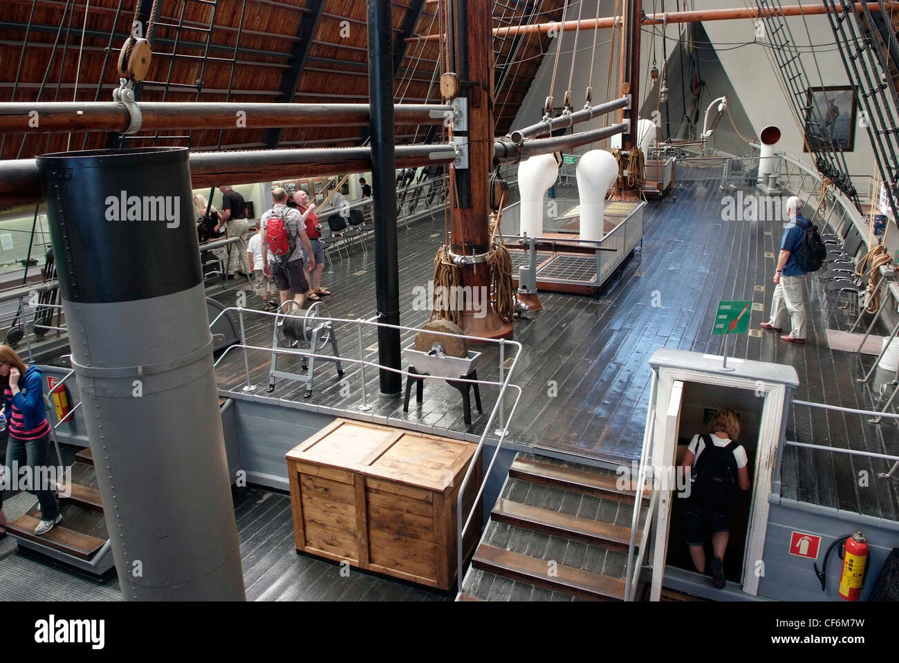 Norwegen Oslo das Fram-Museum (Norwegisch: Frammuseet) erzählt die Geschichte der norwegischen Polarforschung.  Halbinsel Bygdøy. Deck Stockfoto