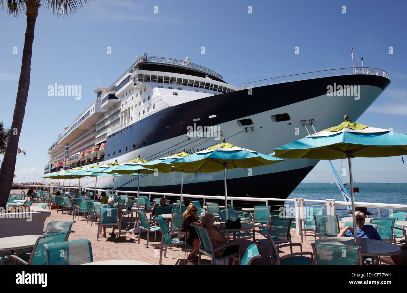 Kreuzfahrtschiff im Dock, Mallory Square, Key West, Florida Stockfoto