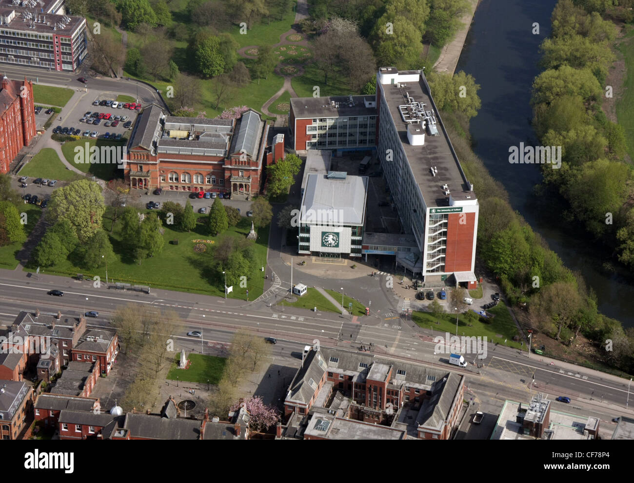 Luftaufnahme der Salford University wichtigsten Gebäude Stockfoto