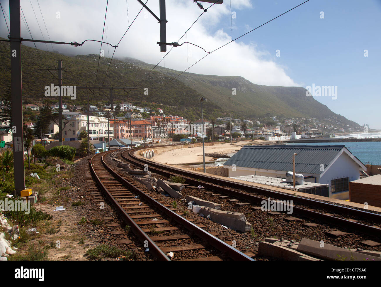 Kalk Bay Schienen Stockfoto