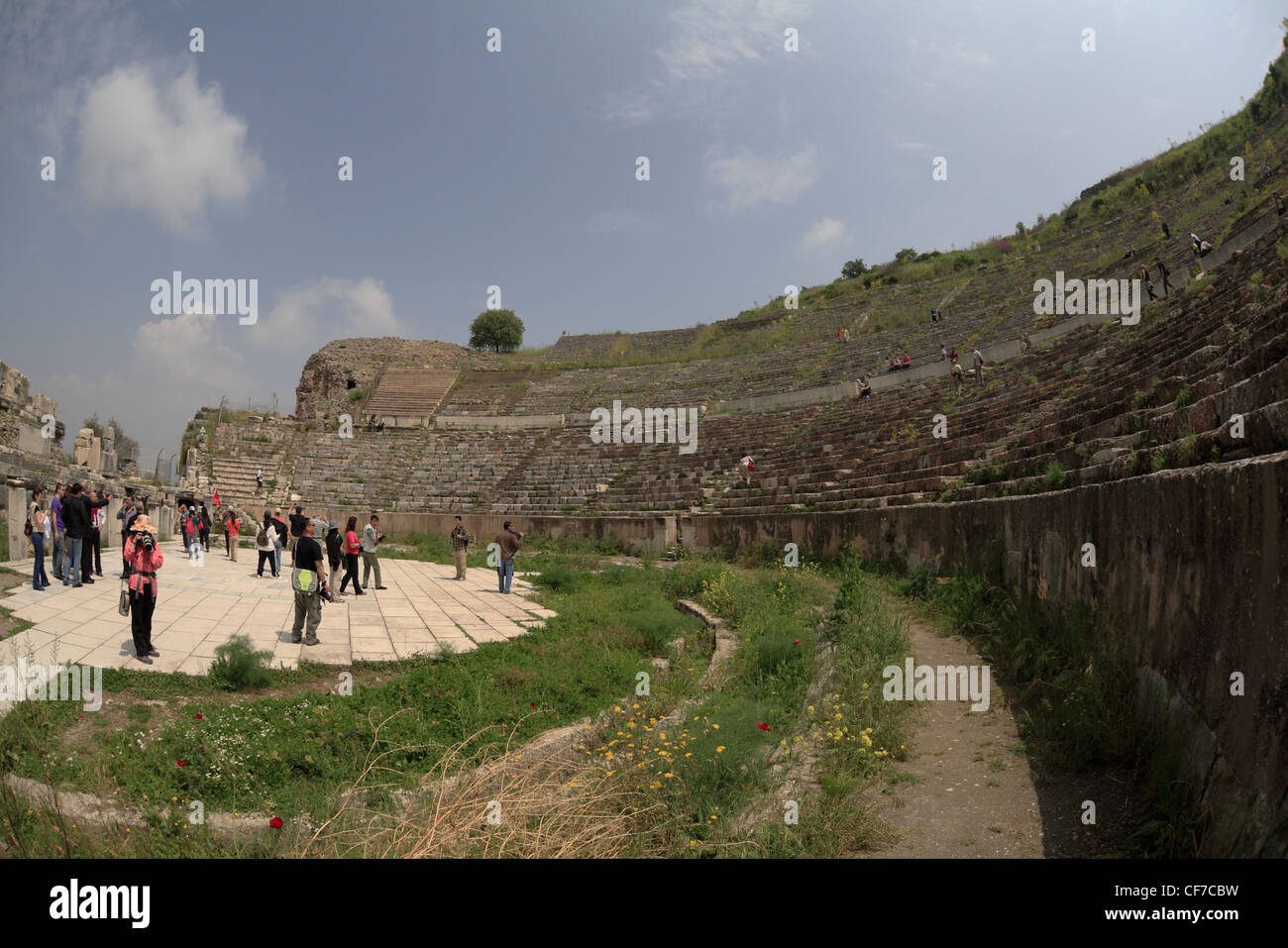 Touristen-Leute im großen Theater Theater Ephesus-Türkei Stockfoto