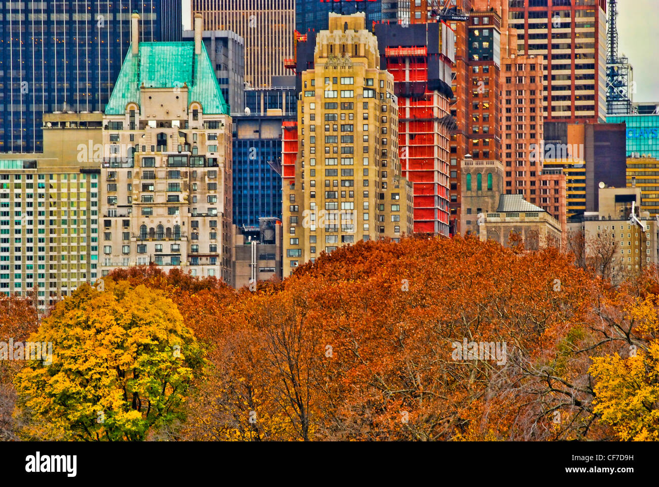 Anzeigen von Central Park zu Central Park Süd im Herbst. Manhattan, New York City, USA Stockfoto