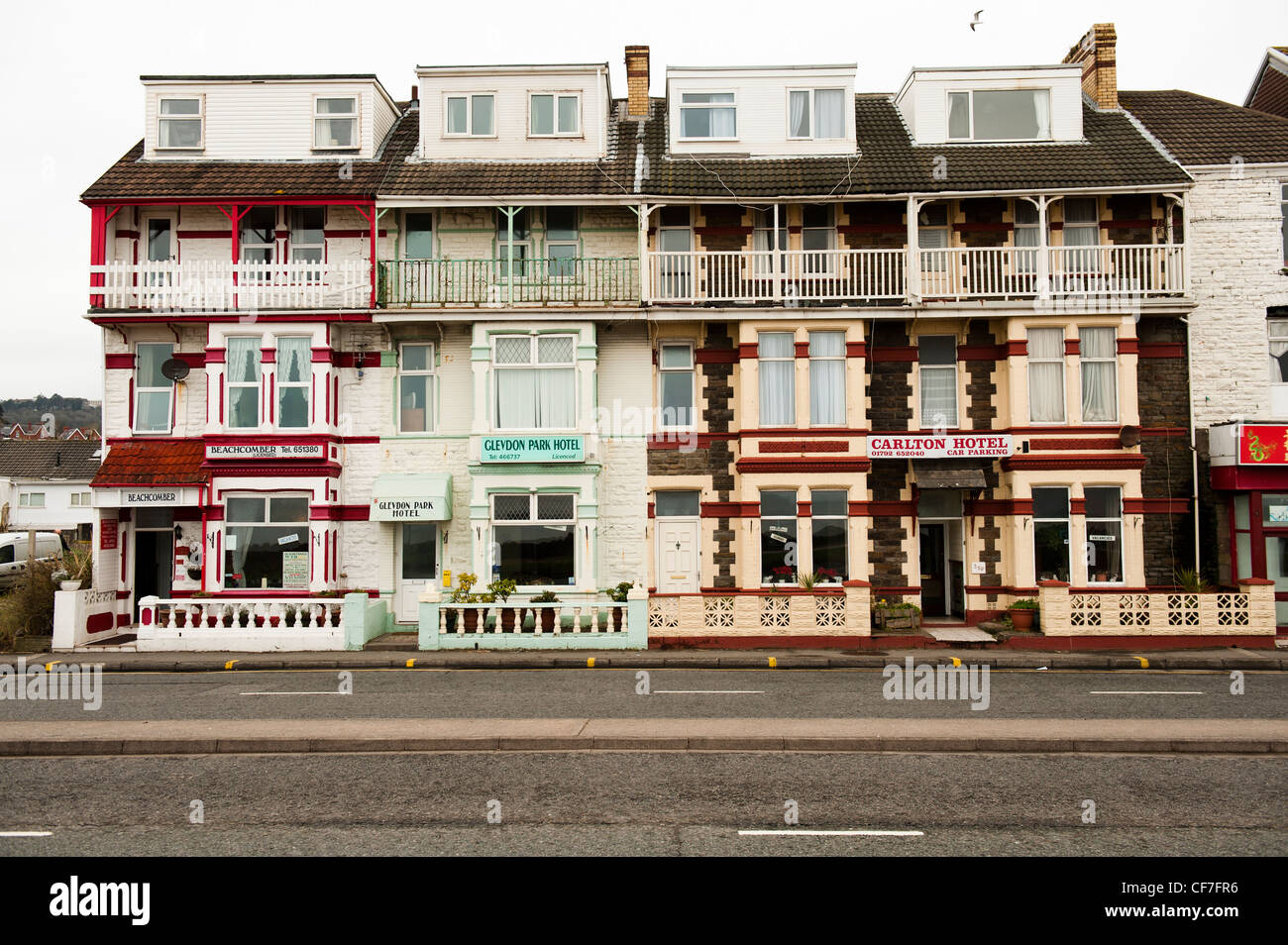 Heruntergekommene Billighotels am Rande der Swansea Wales UK Stockfoto