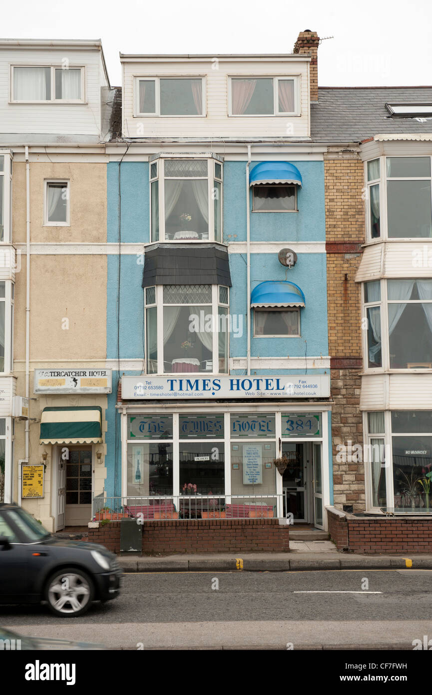 Heruntergekommene Billighotels am Rande der Swansea Wales UK Stockfoto