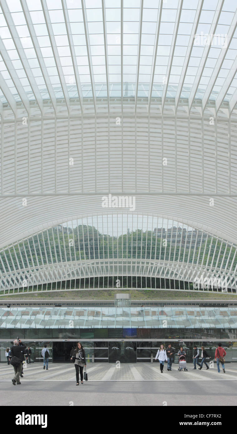 Vorplatz des Bahnhof Liège-Guillemins Stockfoto