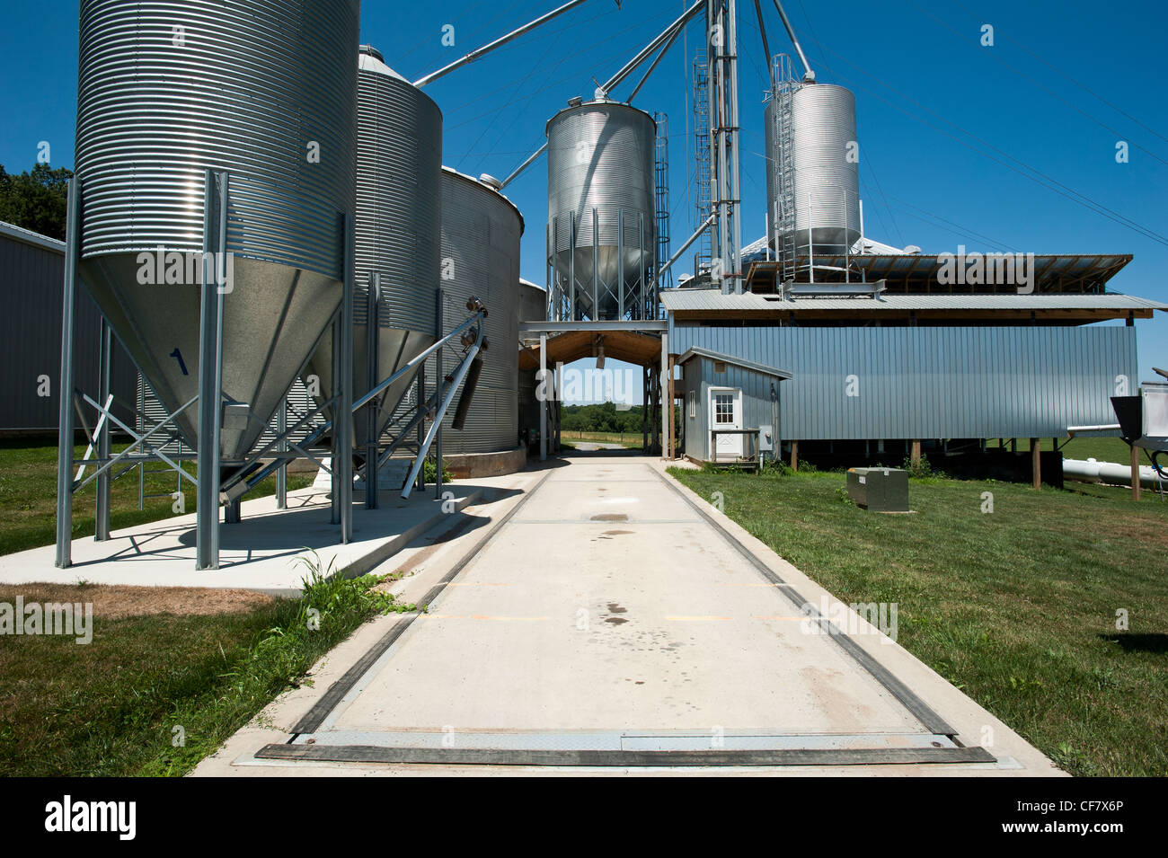 Grain Elevator auf Korn Produzent Farm in Maryland Stockfoto