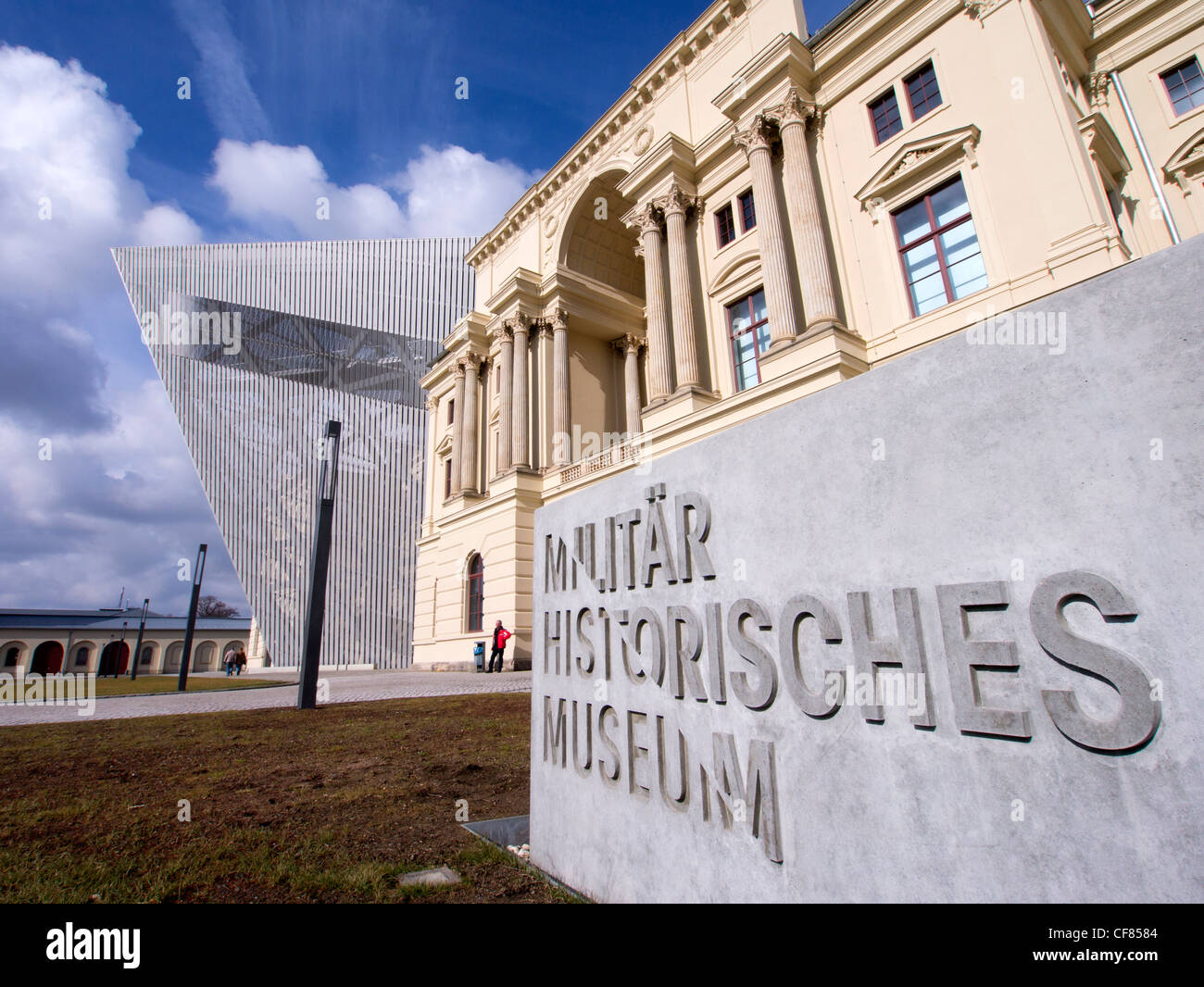 Militär-historischen Museums der Bundeswehr (MHM) in Dresden Sachsen Deutschland nach Renovierung von Architekt Daniel Libeskind Stockfoto