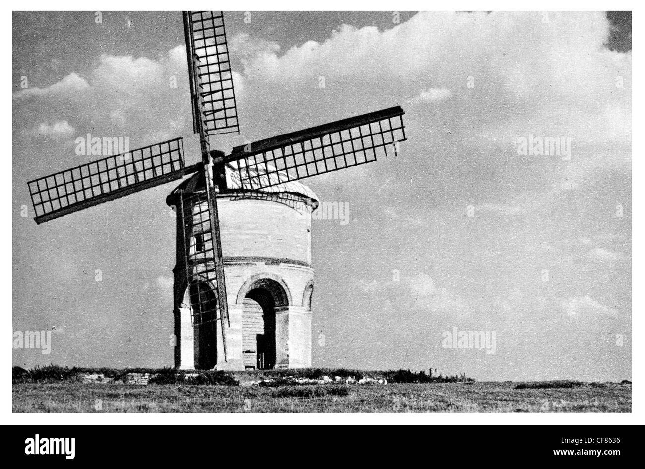 Windmühle Chesterton gewölbt Basis Warwickshire Denkmalschutz ich Wahrzeichen Inigo Jones West Midlands England Europa UK Erholung Mühle Stockfoto