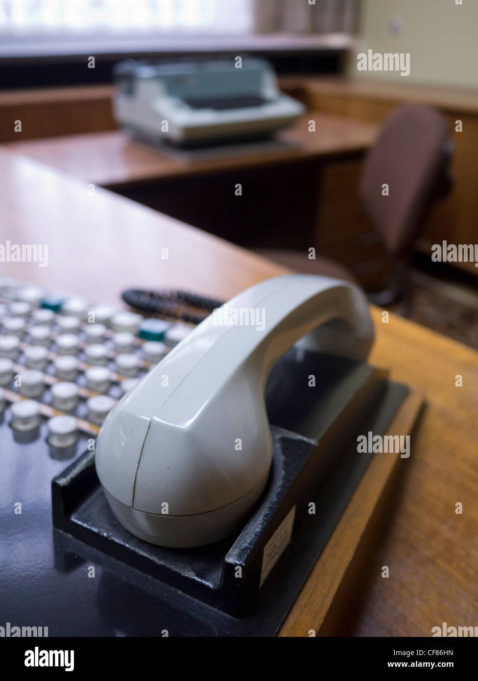 Details vom original Büro des Mielke Chefsekretärin bei STASI oder staatliche Geheimpolizei Sitz jetzt Museum in Berlin Stockfoto Details vom original Büro des Mielke Chefsekretärin bei STASI oder staatliche Geheimpolizei Sitz jetzt Museum in Berlin Stockfoto