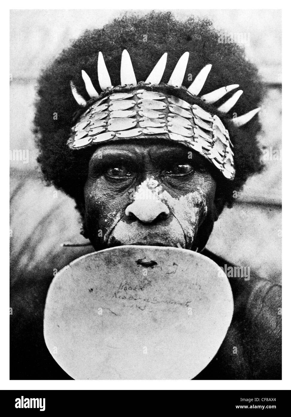 1927-Kannibale Dandy Coira Papua Stockfoto