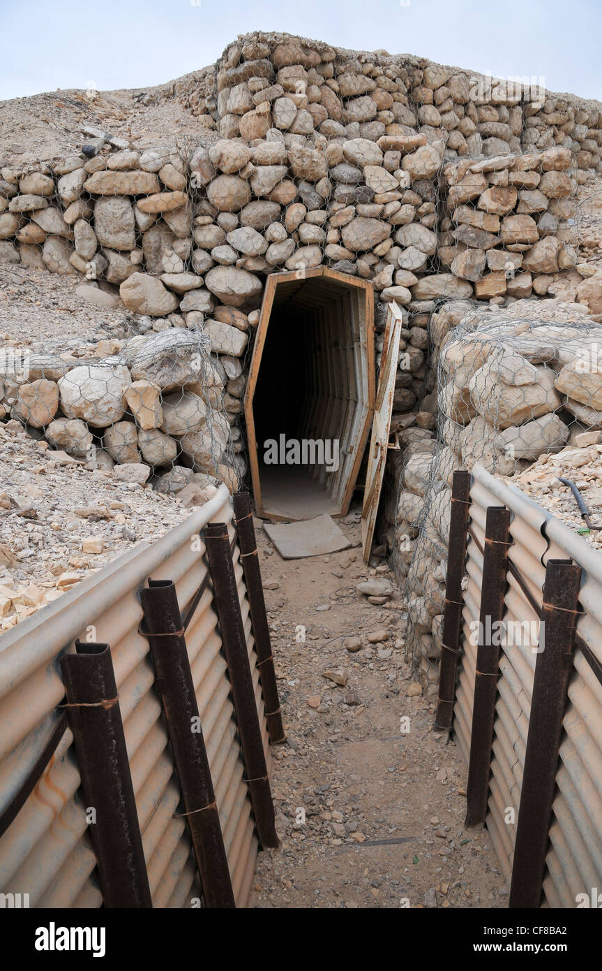 Israel, Arava, militärische Festung, befestigte Schützengräben an der jordanischen Grenze Stockfoto