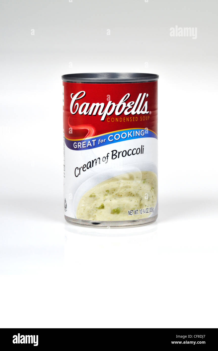 Ungeöffnete Dose Campbell Suppe Sahne Brokkoli auf weißem Hintergrund ausschneiden USA. Stockfoto