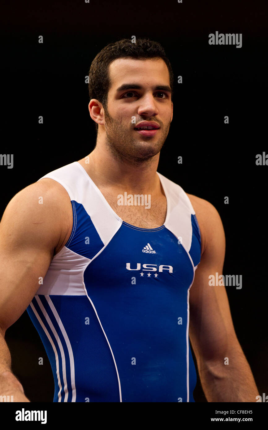 Danell Leyva (USA)-Training für den Wettbewerb 2012 American Cup Gymnastik im Madison Square Garden, New York. Stockfoto