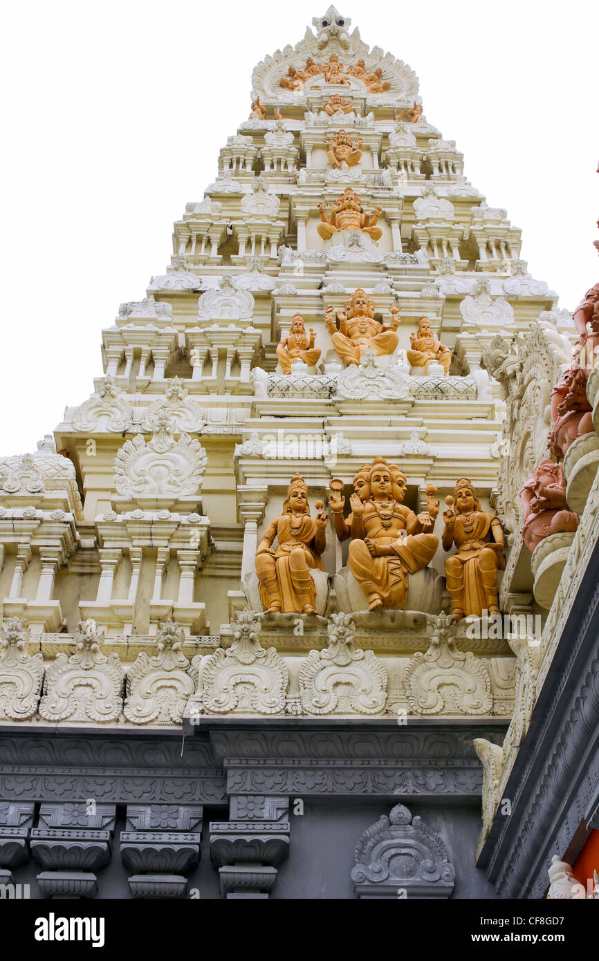 Sri Senpaga Vinayagar Hindu Tempel Gopuram Tower von Ceylon Tamil in Singapur Stockfoto