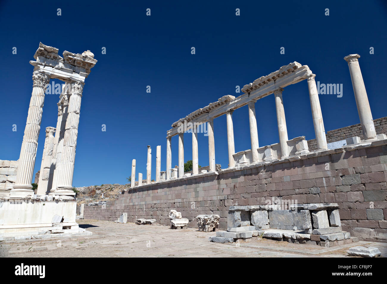Tempel des Trajan, Bergama, Izmir, Türkei Stockfoto