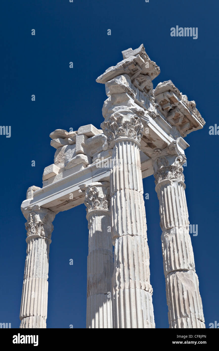 Tempel des Trajan, Bergama, Izmir, Türkei Stockfoto