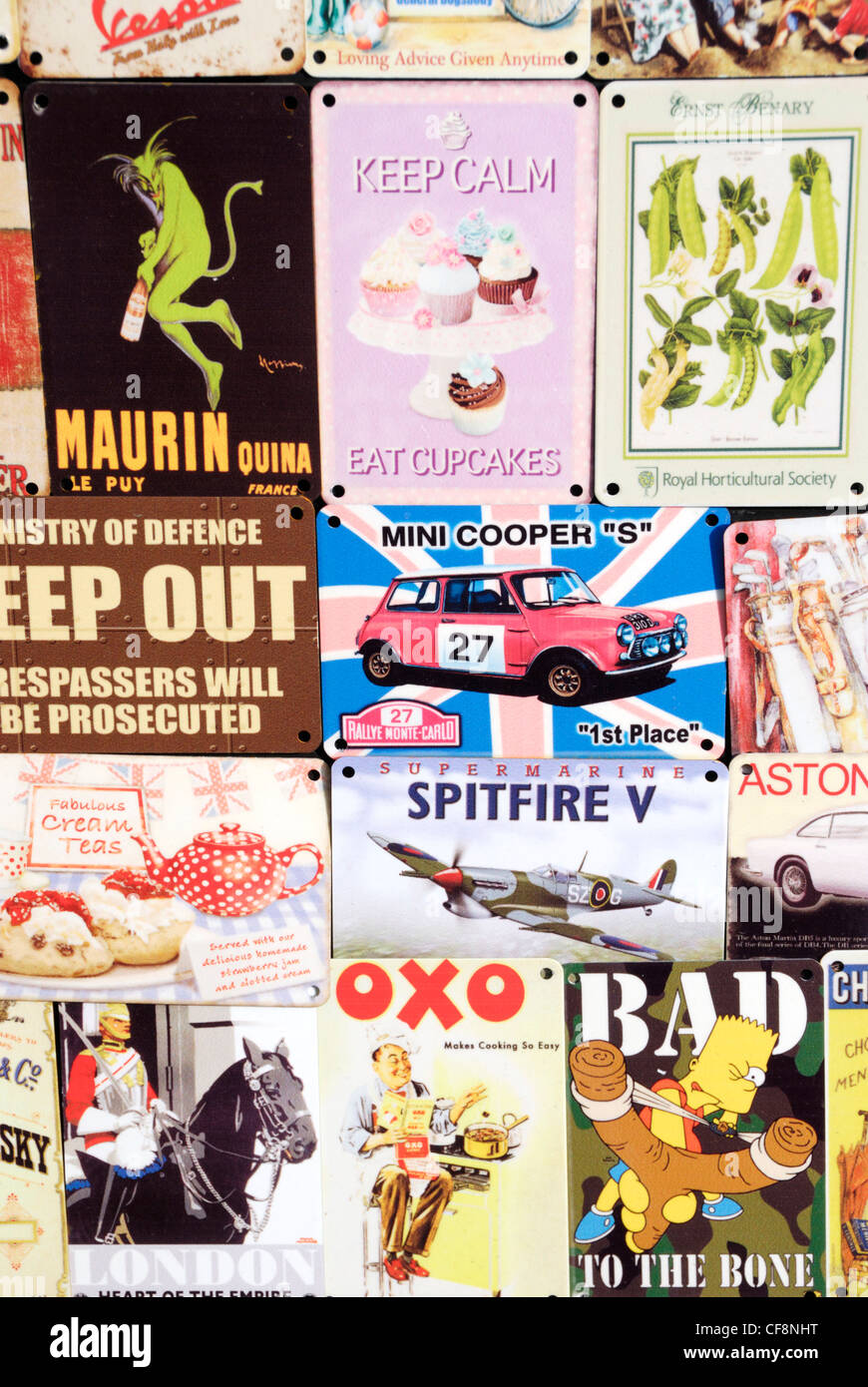 Vintage-Stil Zinn Werbung Schilder Stockfoto