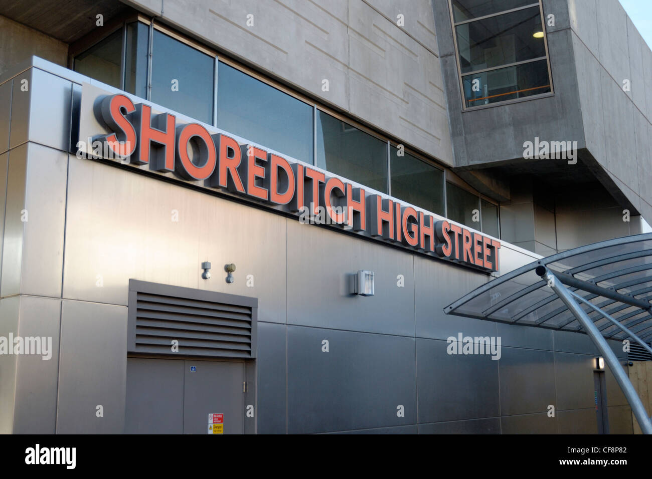 Der Bahnhof Shoreditch High Street, London, England Stockfoto