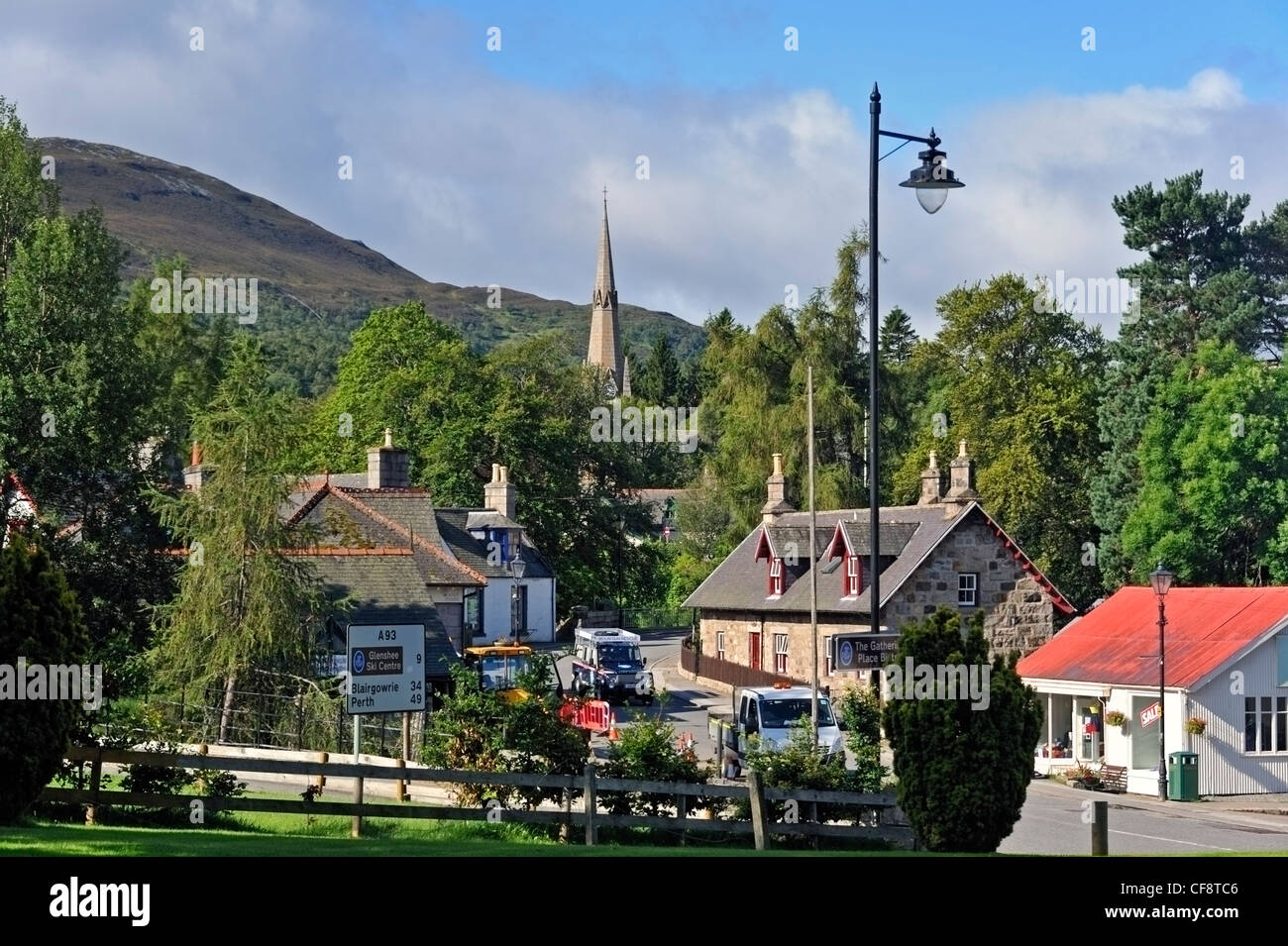 Invercauld Road, Braemar, Royal Deeside, Aberdeenshire, Schottland, Vereinigtes Königreich, Europa. Stockfoto