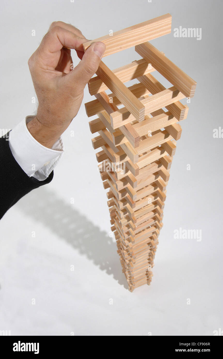 Holz, Kapla, Kran, Turm, Turm, Turm, Turm, bauen, Immobilien, Wirtschaft, wachsen, unsteady, riskieren Stockfoto