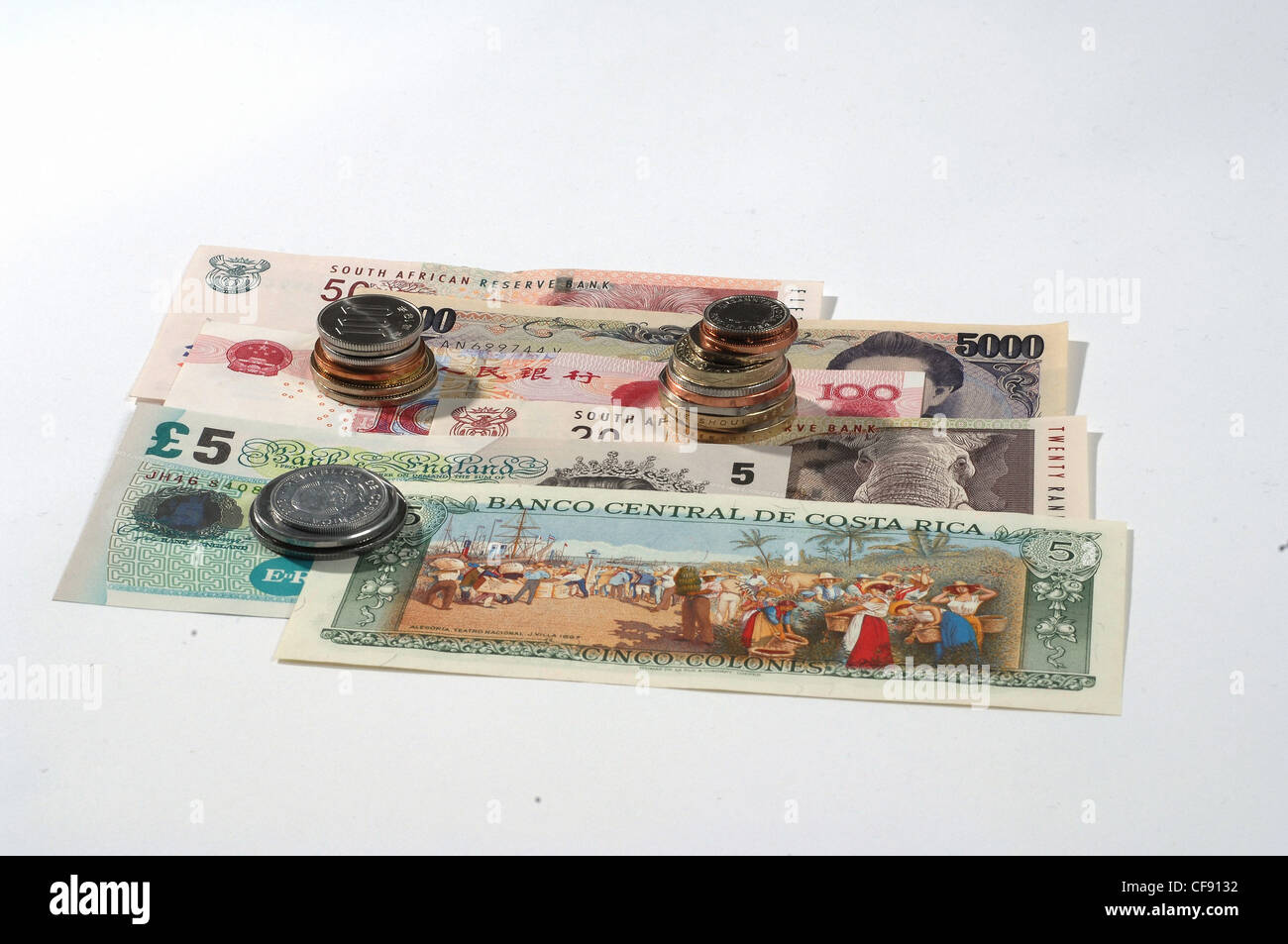 bunt, Geld, Banknoten, Währung, Finanzen, Wirtschaft, Russland, Vietnam, Brasilien, China, Südafrika, Peru, Costa Rica, Japan Stockfoto