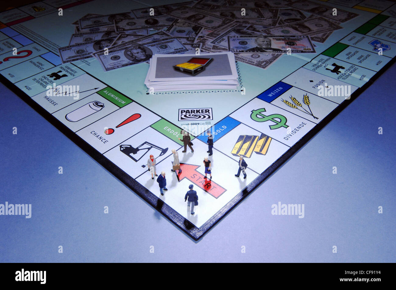Monopol, gelb, blau, Figuren, Dollar, Spiel, Spiel, spielen, Geld, Start, Symbol, Abzocke, Finanzen, Strategie Stockfoto