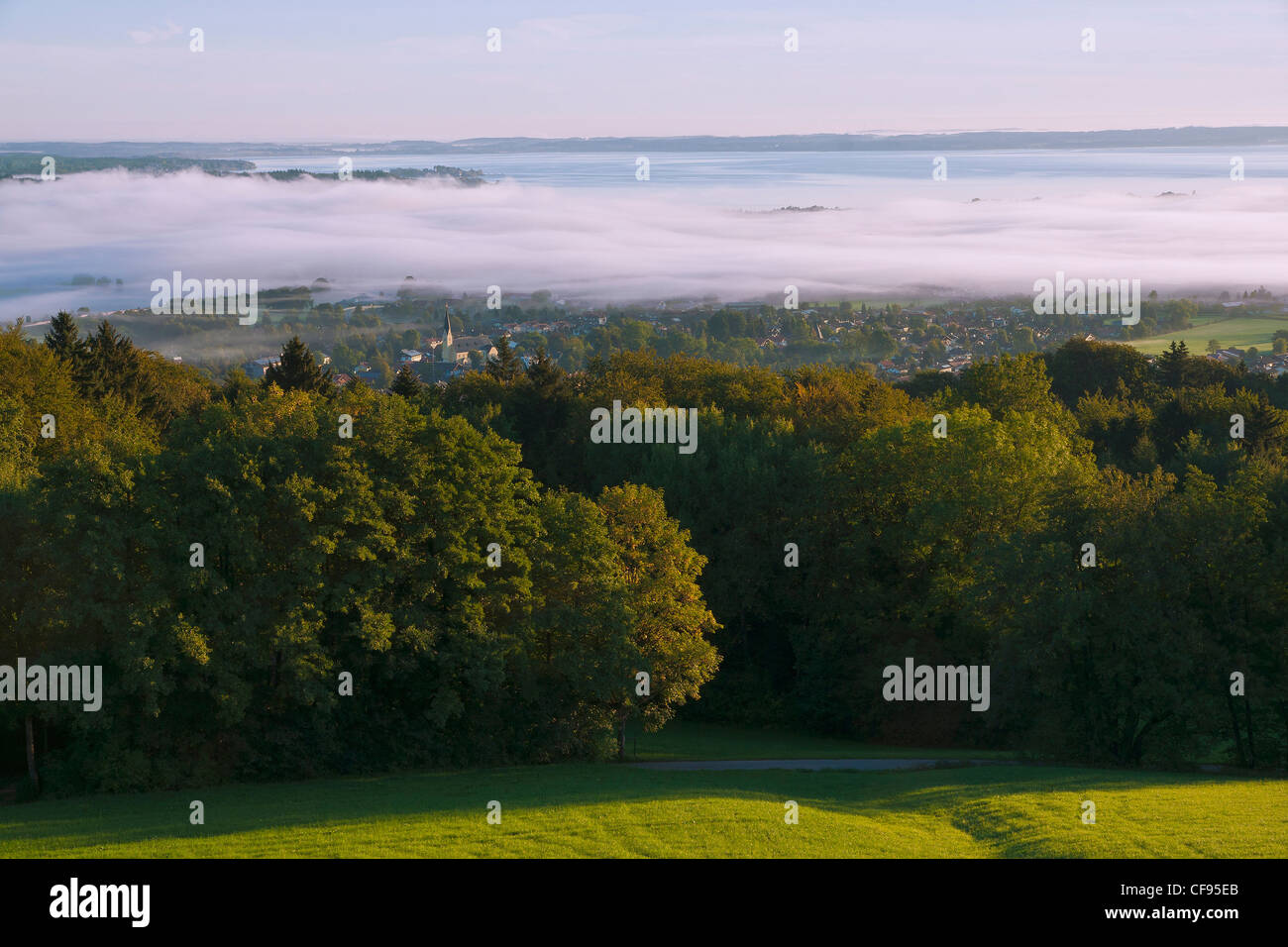 Europa, Deutschland, Bayern, Oberbayern, Bernau, See, Wolke, Wolken, Pre-Alpen, Landschaft, Seiser Alm, Chiemsee, Panorama, Herbst, Stockfoto