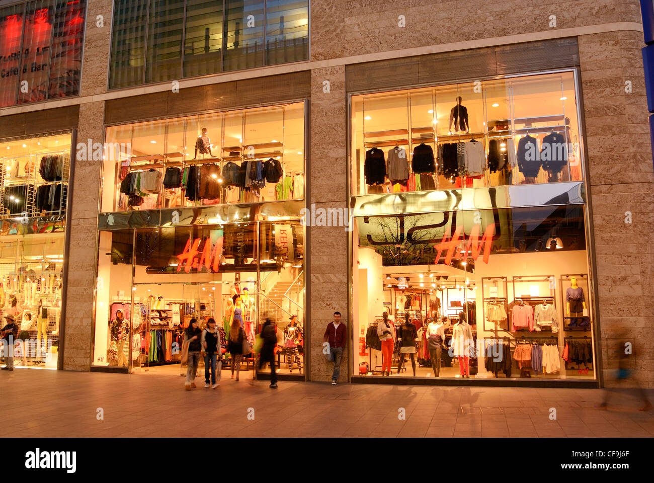 H & M-Store in Liverpool One Stockfotografie - Alamy