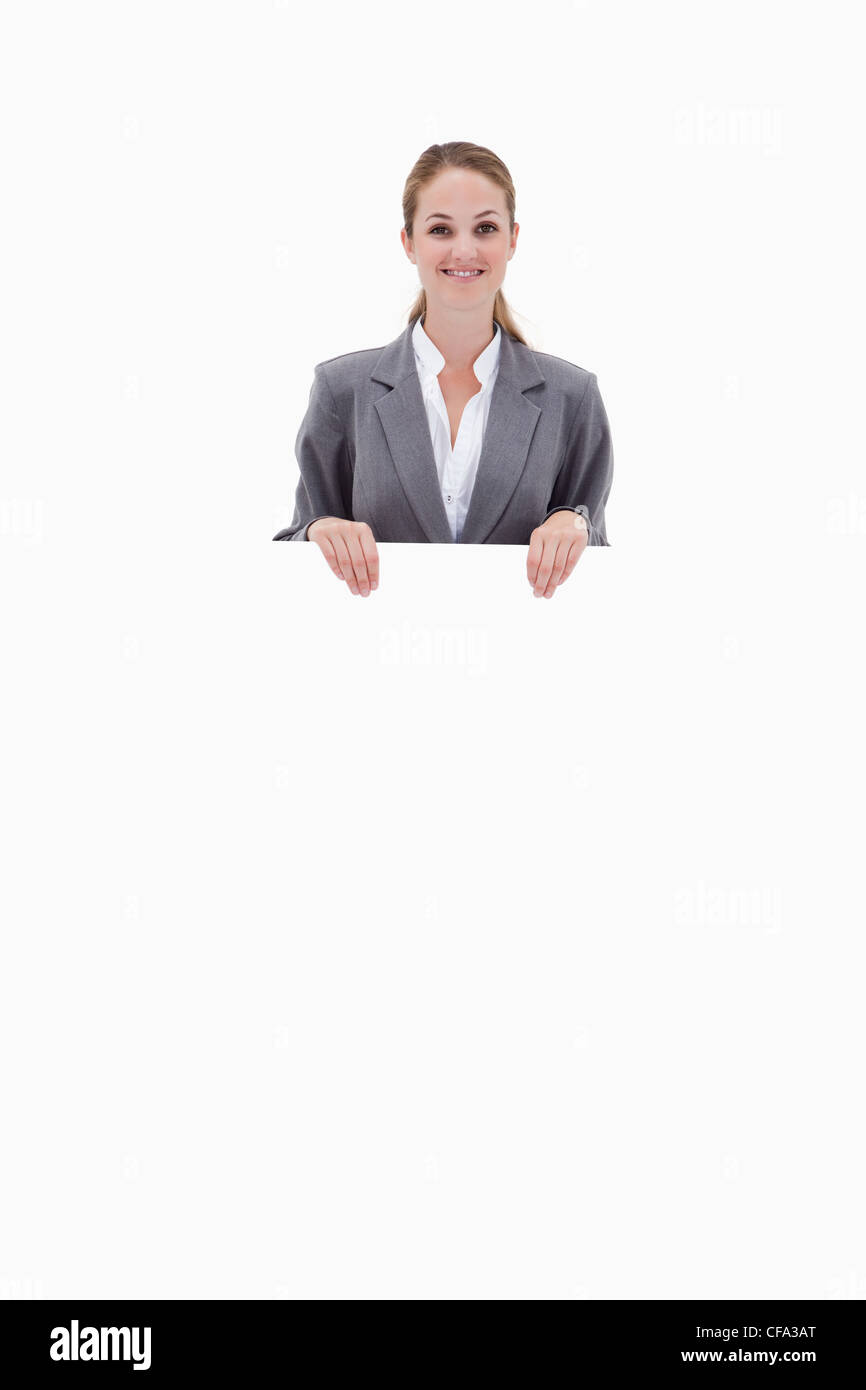 Mitarbeiter der Bank leere Zeichen in ihren Händen hält Stockfoto