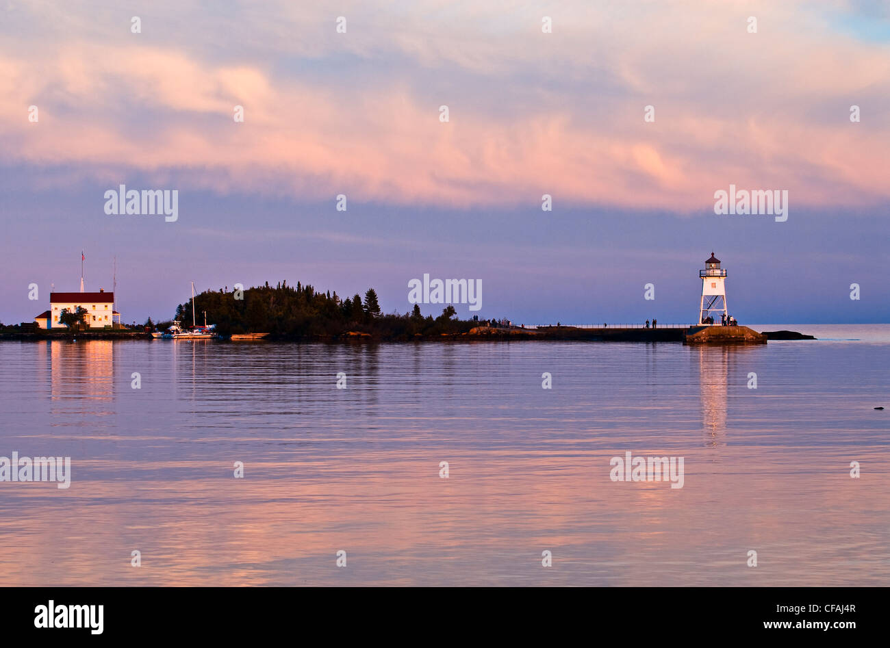 Leuchtturm am Lake Superior, Grand Marais, Minnesota, Vereinigte Staaten von Amerika. Stockfoto