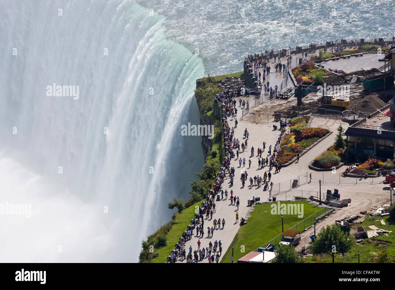 Blick auf den Horseshoe Falls vom Skylon Tower, Niagara Falls, Ontario, Kanada. Stockfoto