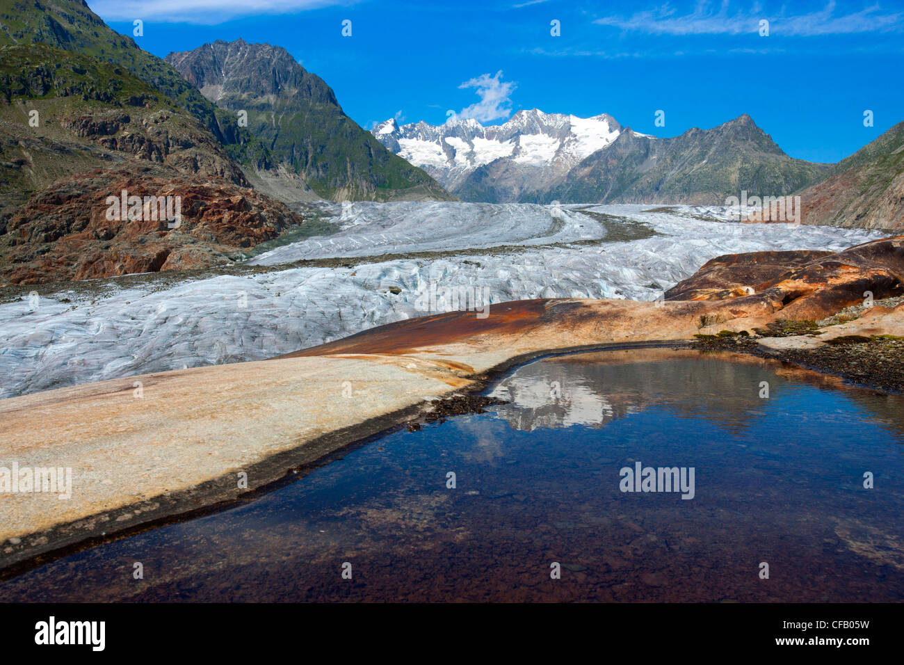 Aletschgletscher, Schweiz, Wallis, UNESCO Weltnaturerbe, Berge, Gletscher, Felsen, Klippen, Reflexion, Natur Stockfoto