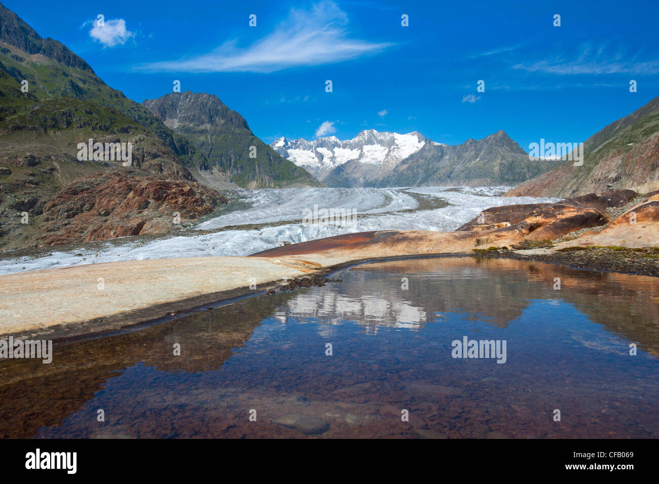 Aletschgletscher, Schweiz, Wallis, UNESCO Weltnaturerbe, Berge, Gletscher, Felsen, Klippen, Reflexion, Natur Stockfoto