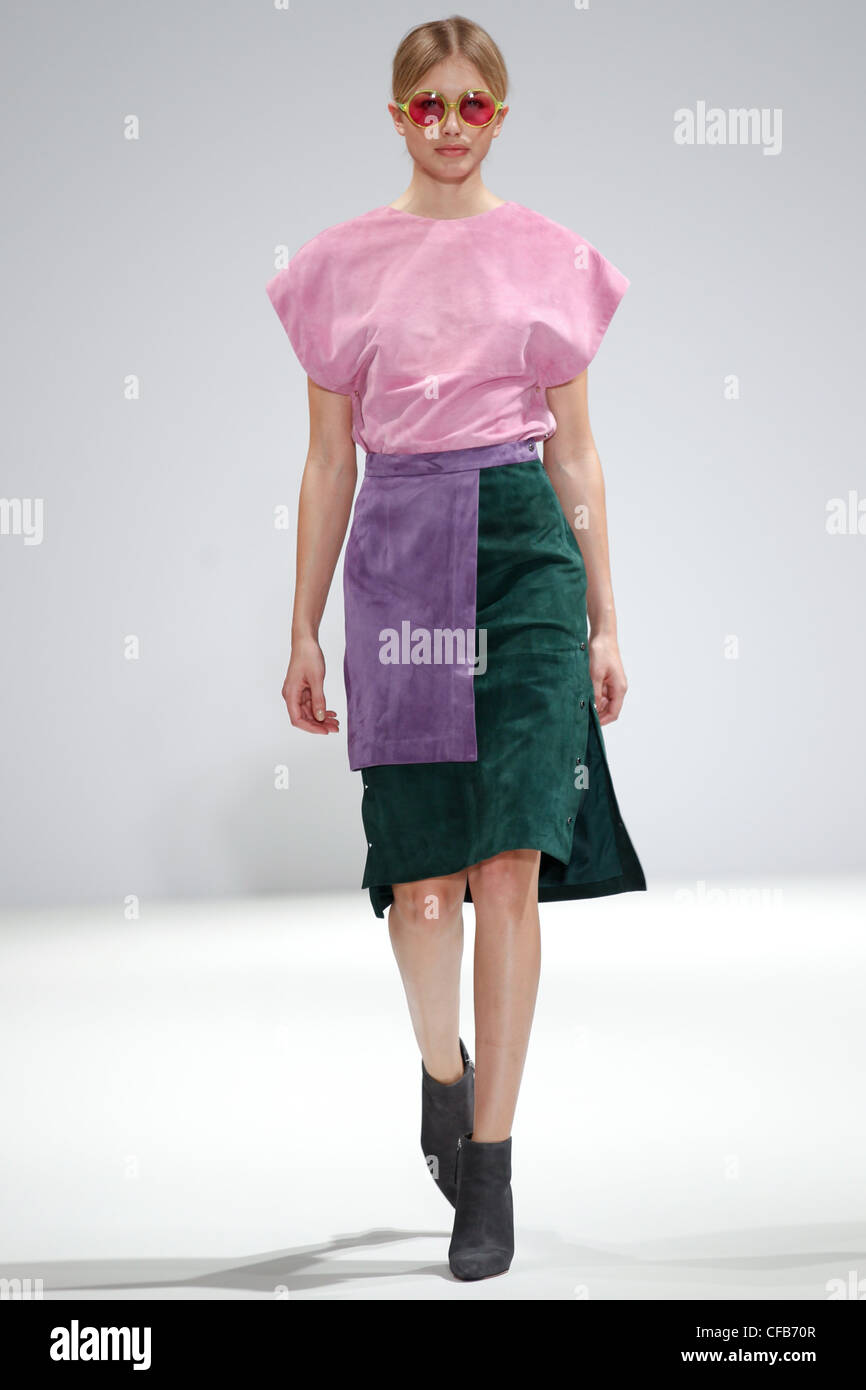 Eudon Choi London bereit zum WearSpringSummer 2012 Stockfoto