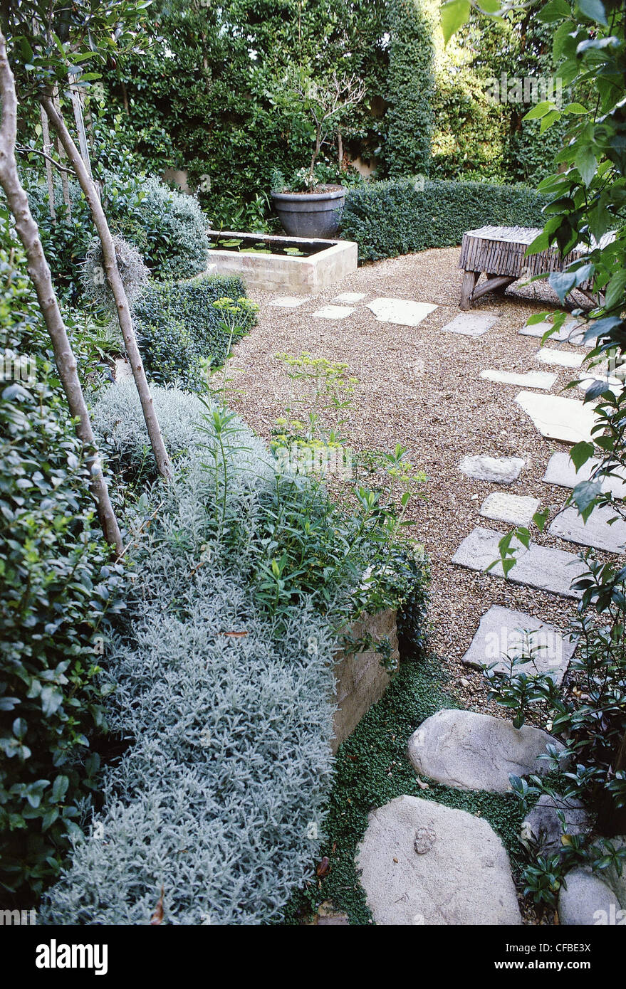 Kleine Garten Garten Geformt Grunen Buschen Hecken Kleine Baume