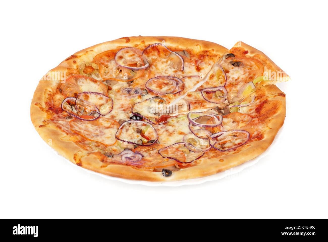 Closeup Gemüse Pizza mit Tomaten, bulgarische Paprika, Zwiebeln, Oliven, Champignons und Mozzarella-Käse Stockfoto