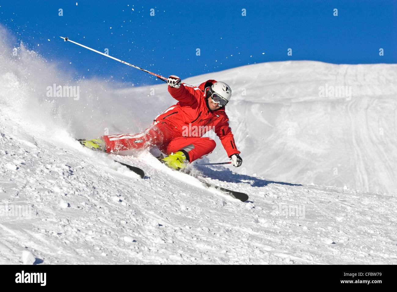 Carven, Skifahren, Extreme, Mann, Ski, Wintersport, Spaß, Sport, Winter, Himmel, Start-und Landebahn, Mann, dynamisch, Obertauern, Salzburg, Österreich Stockfoto