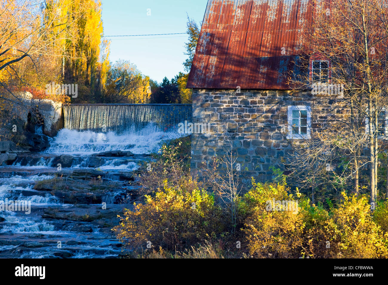 Mühle am Trois Saumons River, Quebec, Kanada. Stockfoto