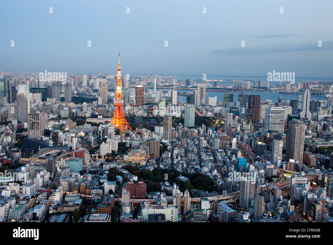 Tokyo, Japan, Asien, Stadt, Skyline von Tokyo, Tokyo Tower, Architektur, große, Gebäude, Stadt, Innenstadt, riesig, Lichter, Metropole, sk Stockfoto
