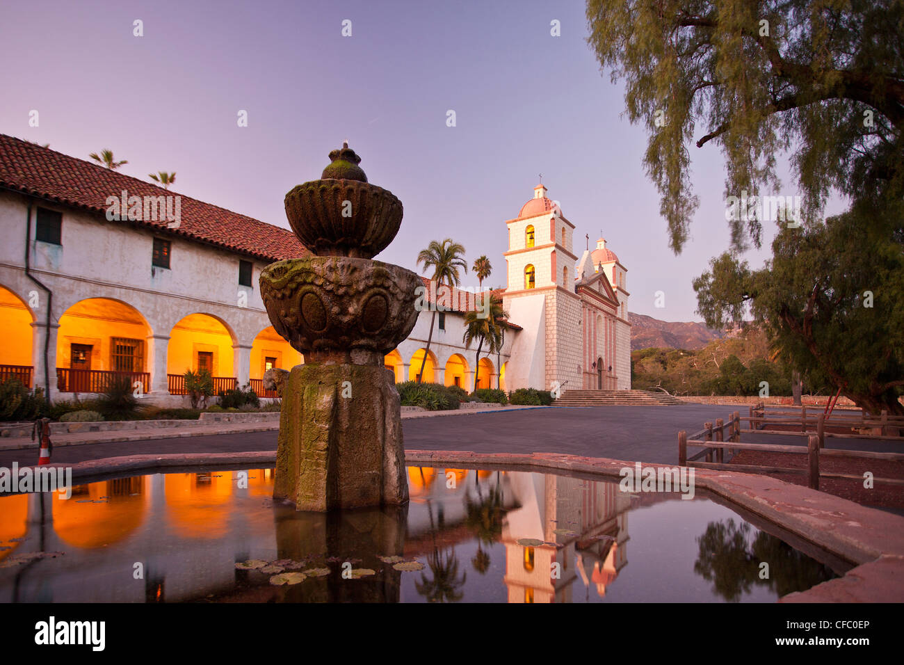 USA, USA, Amerika, Kalifornien, Santa Barbara, Stadt, alte Mission, schön, Kalifornien, katholisch, Kirche, koloniale, co Stockfoto