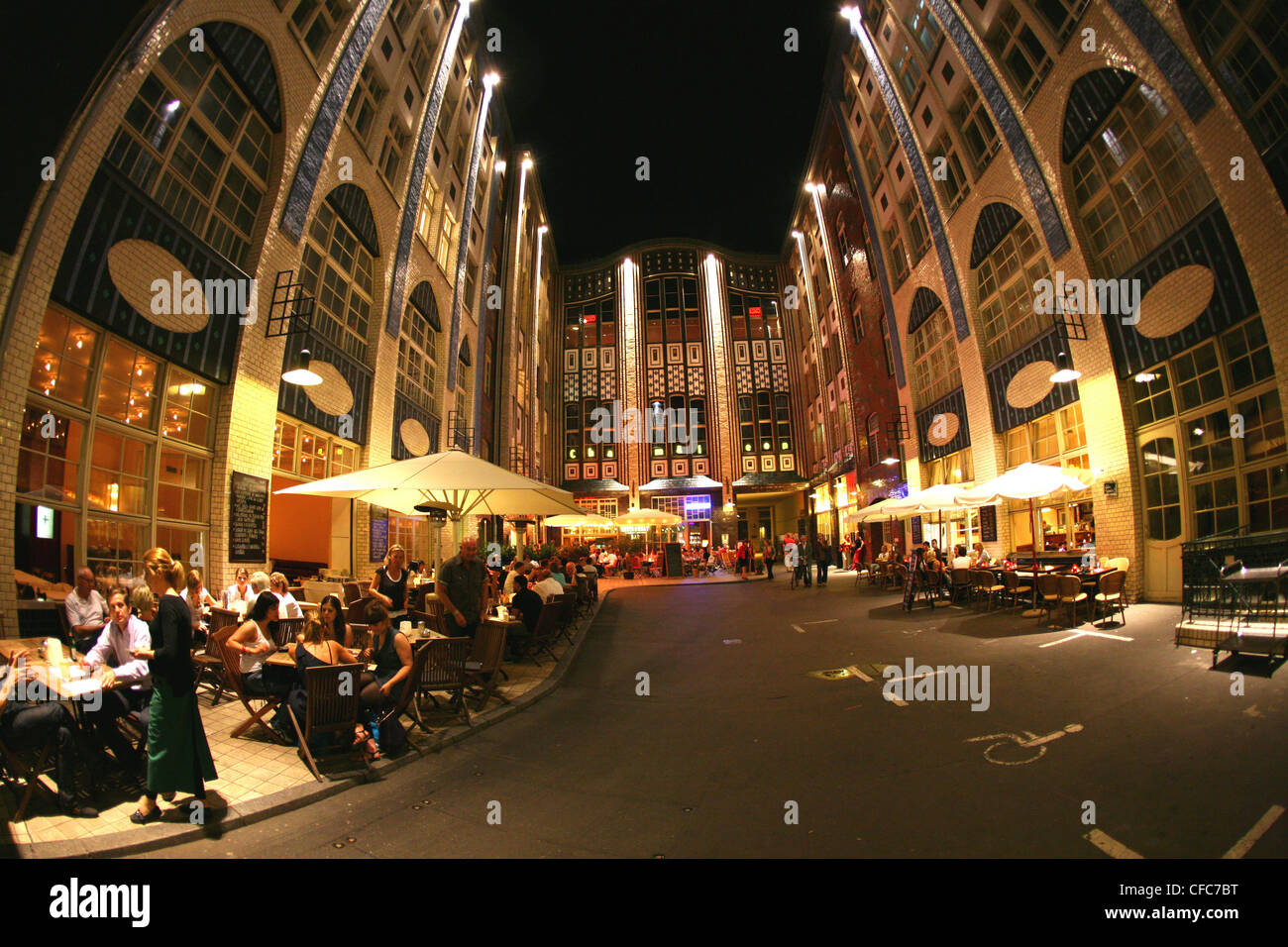Hackesche Hoefe bei Nacht, Berlin, Deutschland, Europa Stockfoto