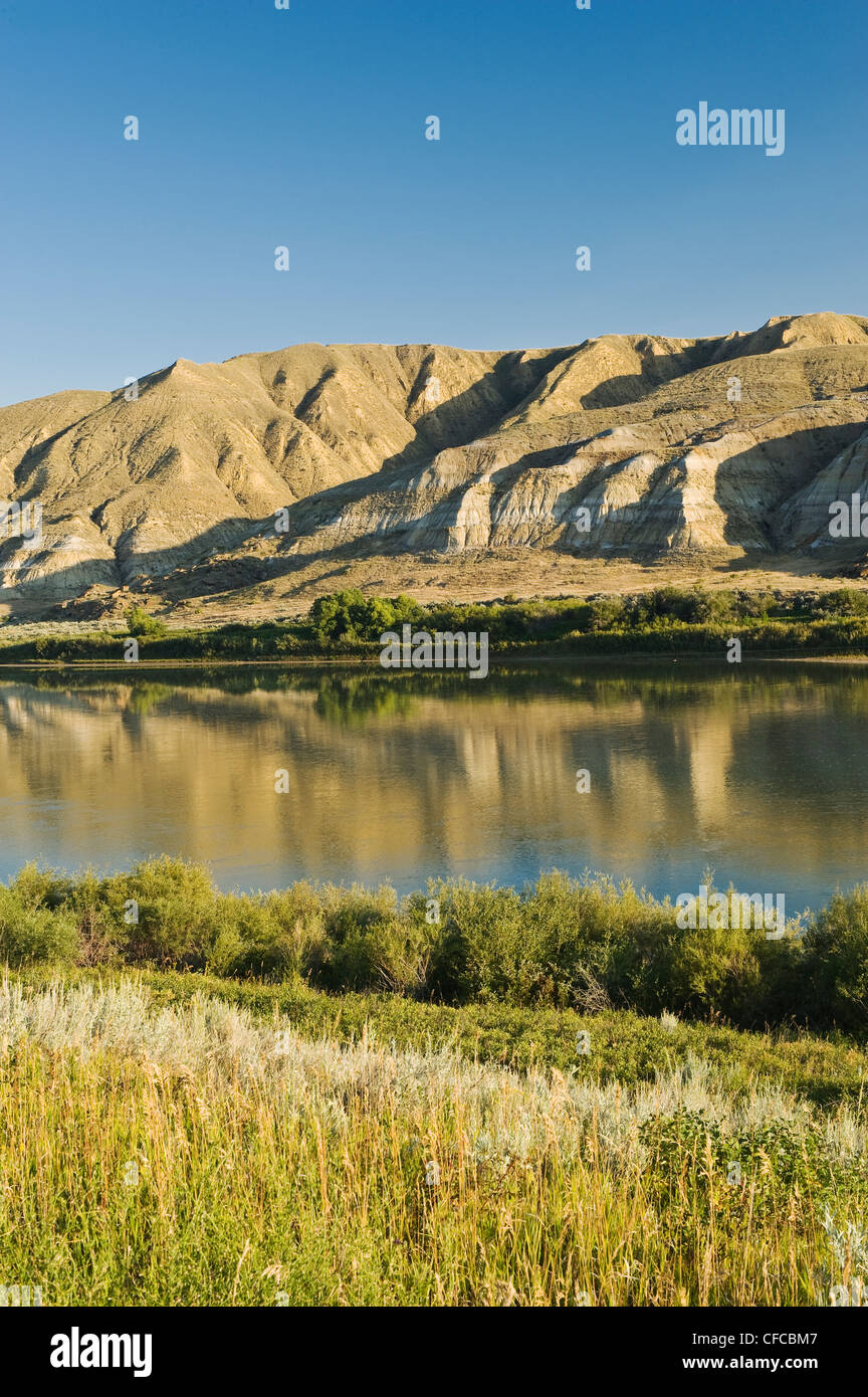 South Saskatchewan River Valley in der Nähe von Sandy Point Park, nördlich von Medicine Hat, Alberta, Kanada. Stockfoto