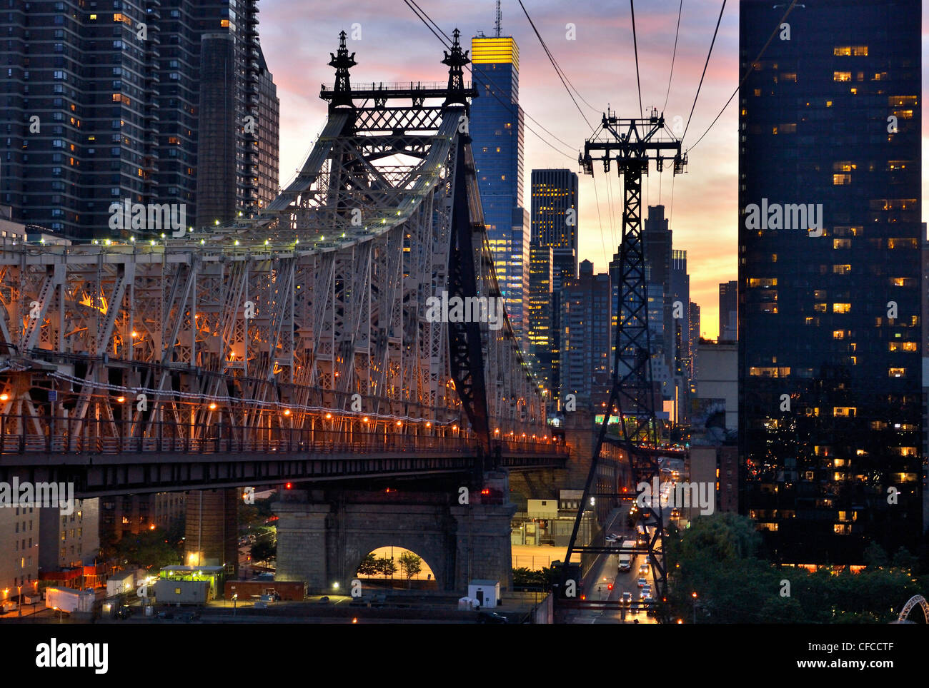 Queensborough Bridge, Skyline, Rooseveld Insel Seilbahn, East River, New York, USA Stockfoto