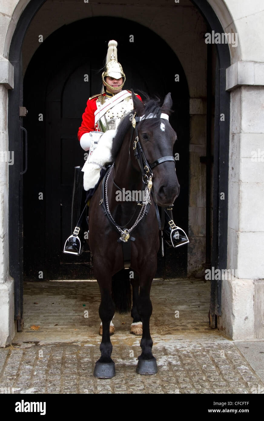 Berittene Soldaten der Household Cavalry im Dienst am Horse Guards, London Stockfoto